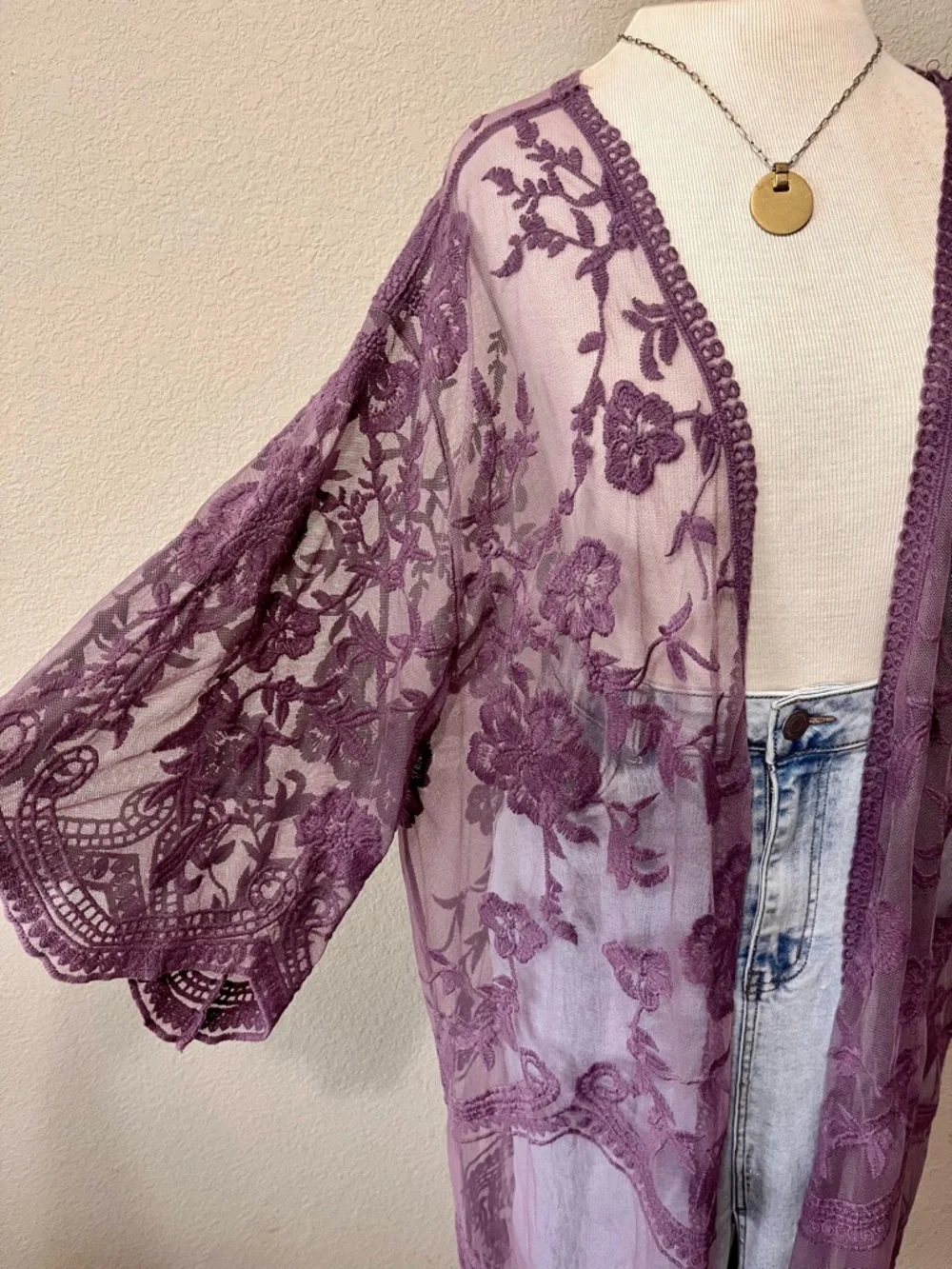 She + Sky Mauve Lace Embroidered Kimono - Picture 2 of 8